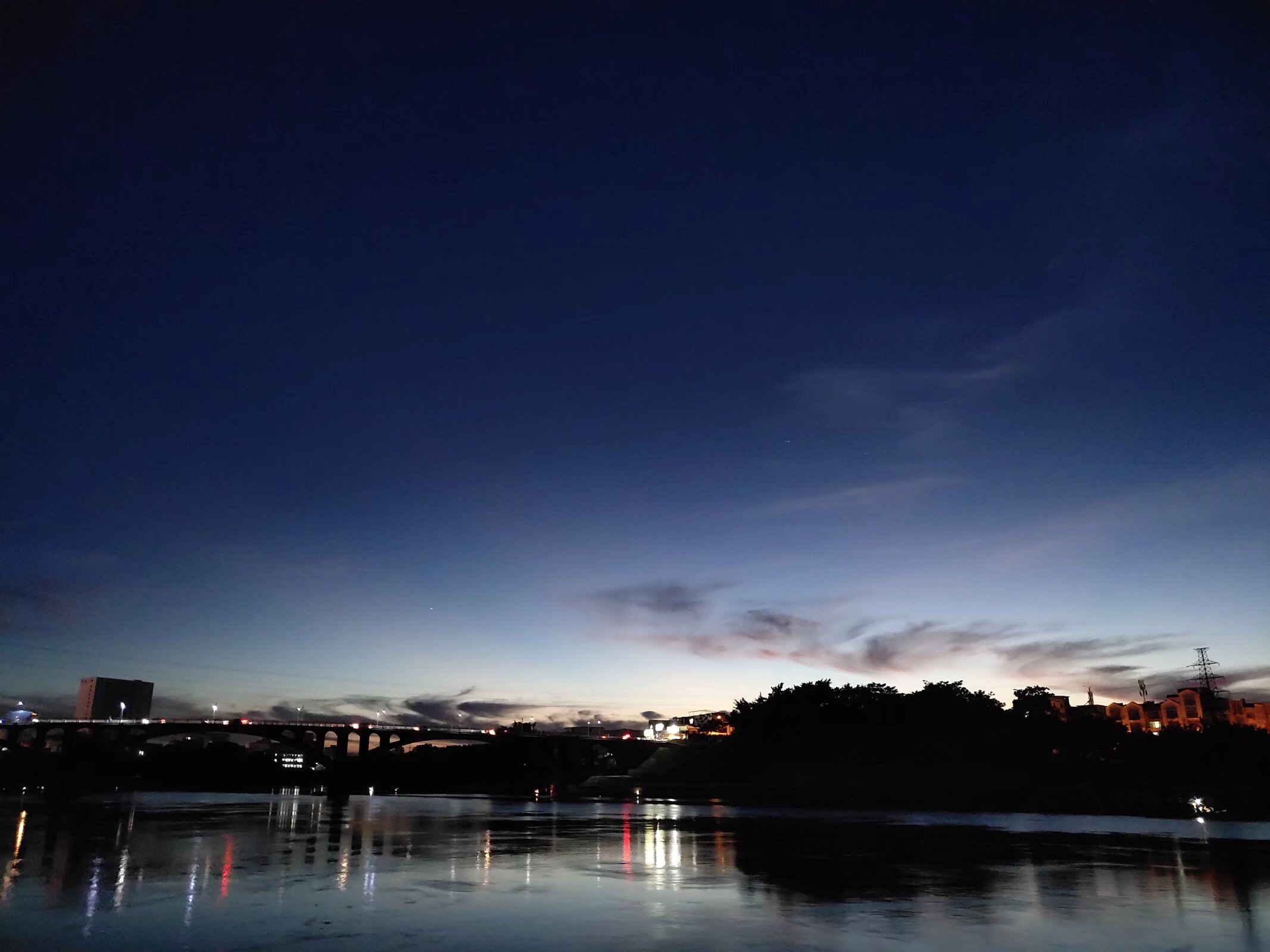 洛清江夜景.jpg